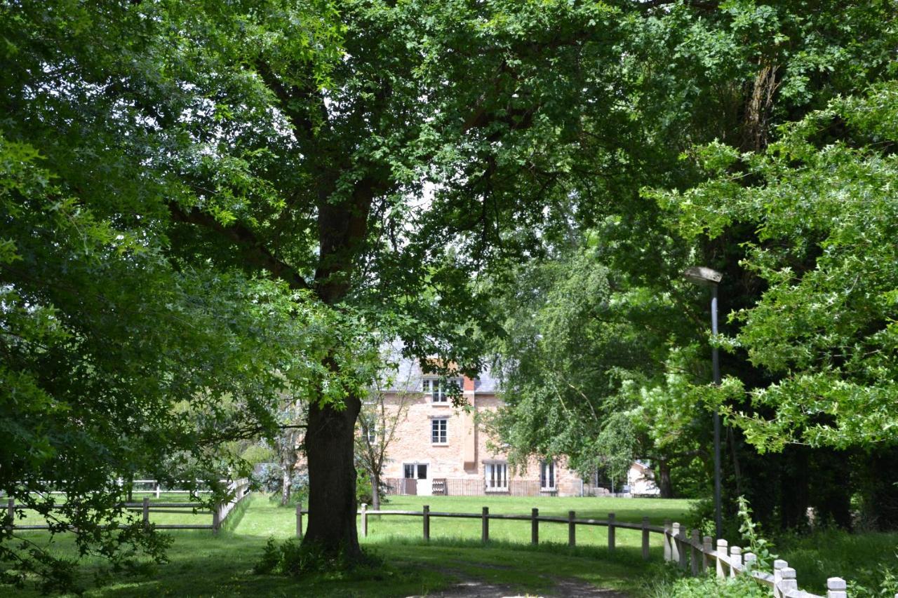 Bed and Breakfast Le Moulin Bleu Saint Cyr-sous-Dourdan Exterior foto