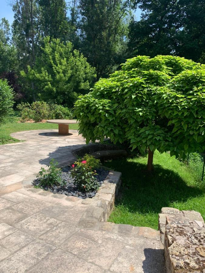 Bed and Breakfast Le Moulin Bleu Saint Cyr-sous-Dourdan Exterior foto