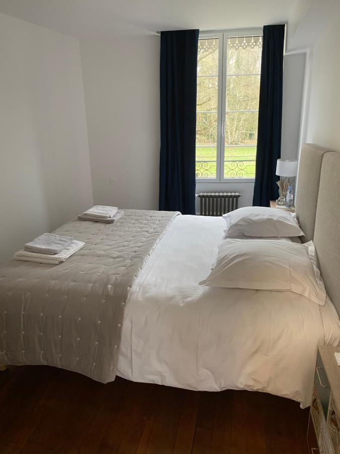 Bed and Breakfast Le Moulin Bleu Saint Cyr-sous-Dourdan Exterior foto