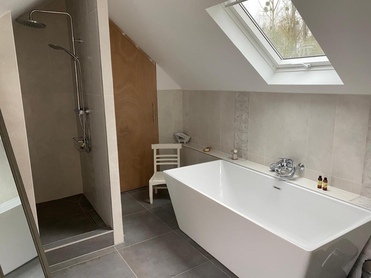 Bed and Breakfast Le Moulin Bleu Saint Cyr-sous-Dourdan Exterior foto