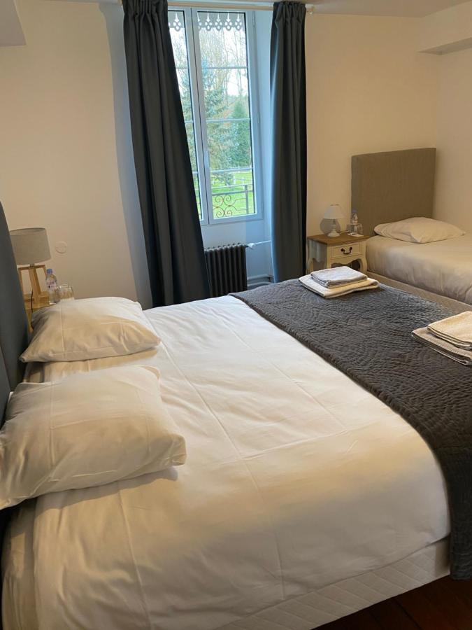 Bed and Breakfast Le Moulin Bleu Saint Cyr-sous-Dourdan Exterior foto