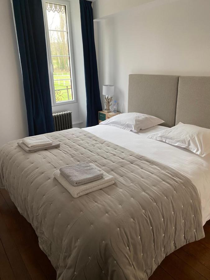 Bed and Breakfast Le Moulin Bleu Saint Cyr-sous-Dourdan Exterior foto