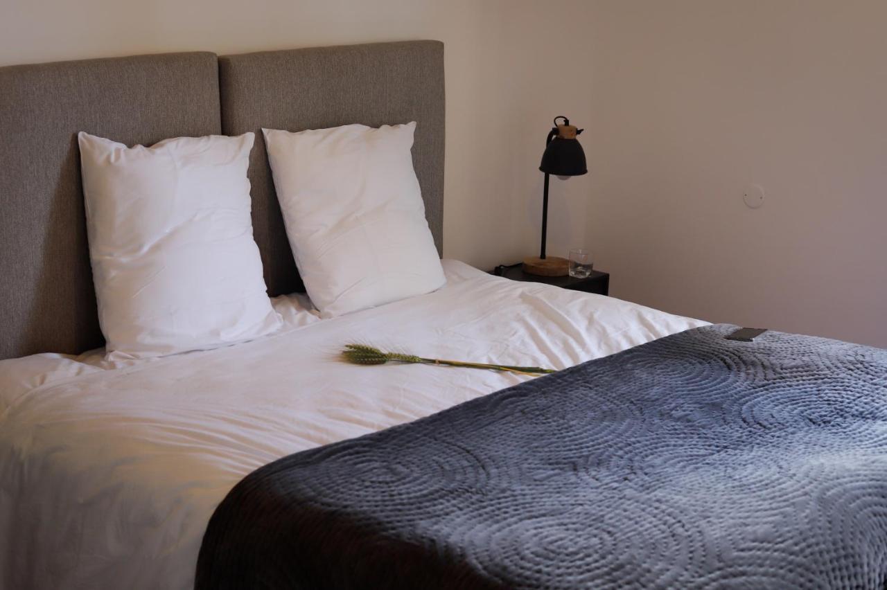 Bed and Breakfast Le Moulin Bleu Saint Cyr-sous-Dourdan Exterior foto
